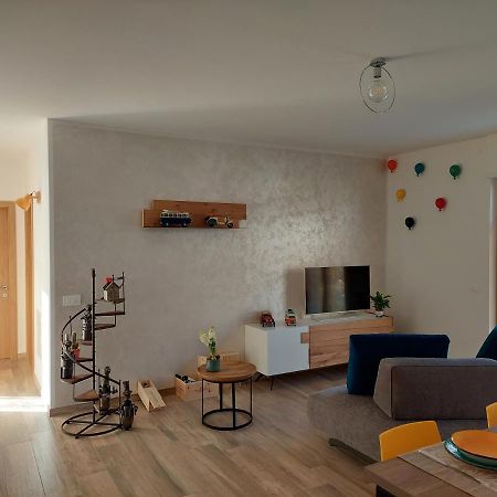 La Bougainville - Luxury Apartment Torbole Sul Garda Kültér fotó