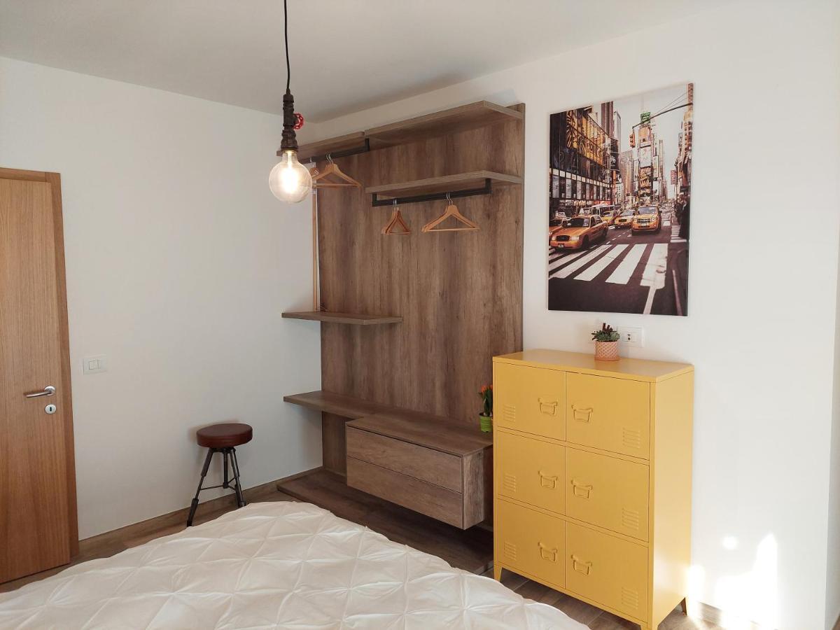 La Bougainville - Luxury Apartment Torbole Sul Garda Kültér fotó