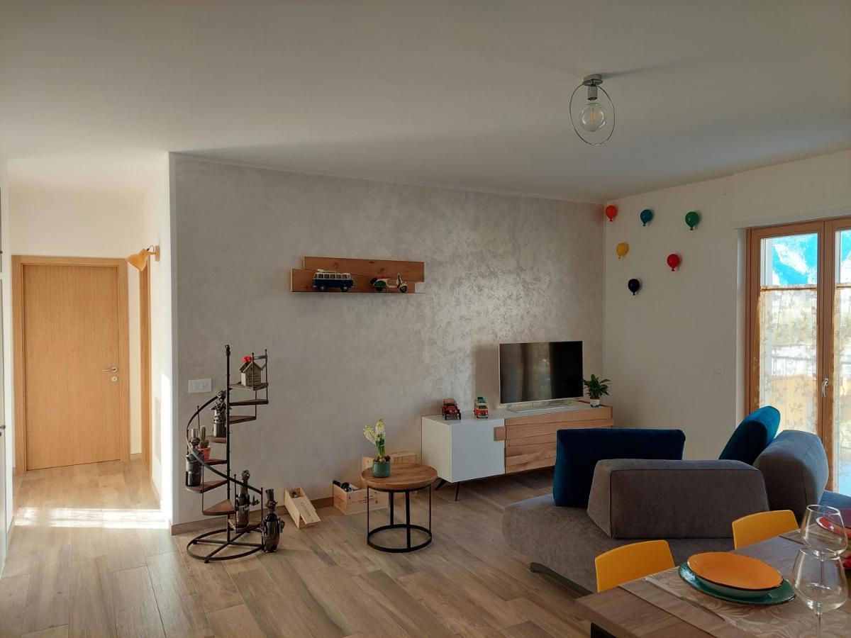 La Bougainville - Luxury Apartment Torbole Sul Garda Kültér fotó