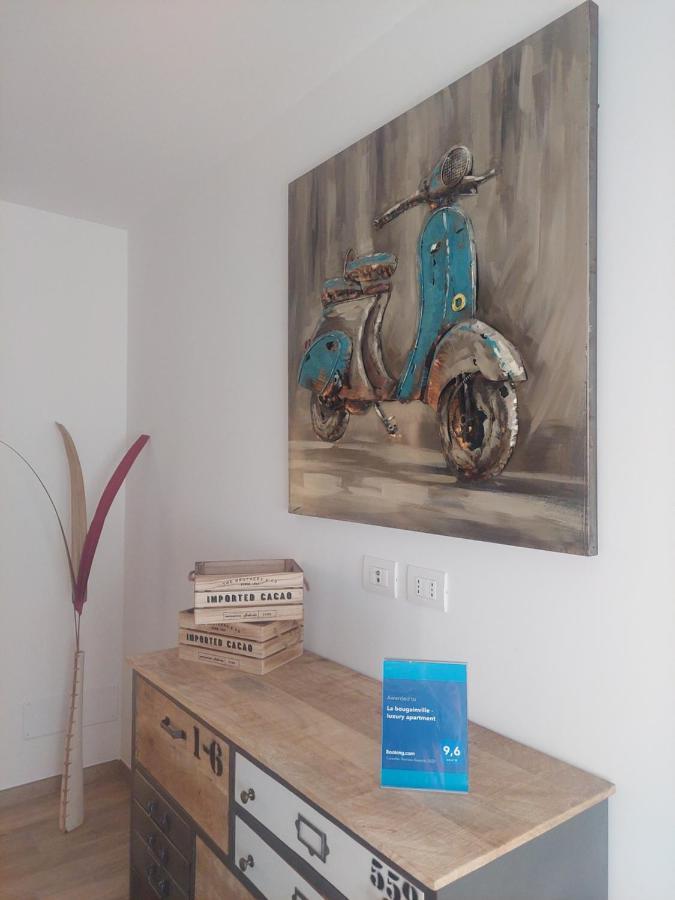 La Bougainville - Luxury Apartment Torbole Sul Garda Kültér fotó